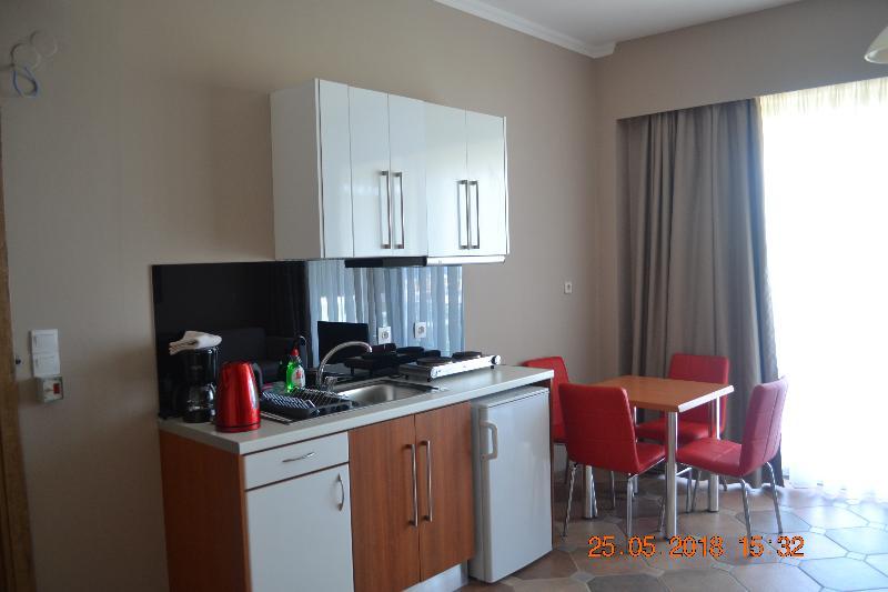 Icarus Hotel Kalamaki Dış mekan fotoğraf