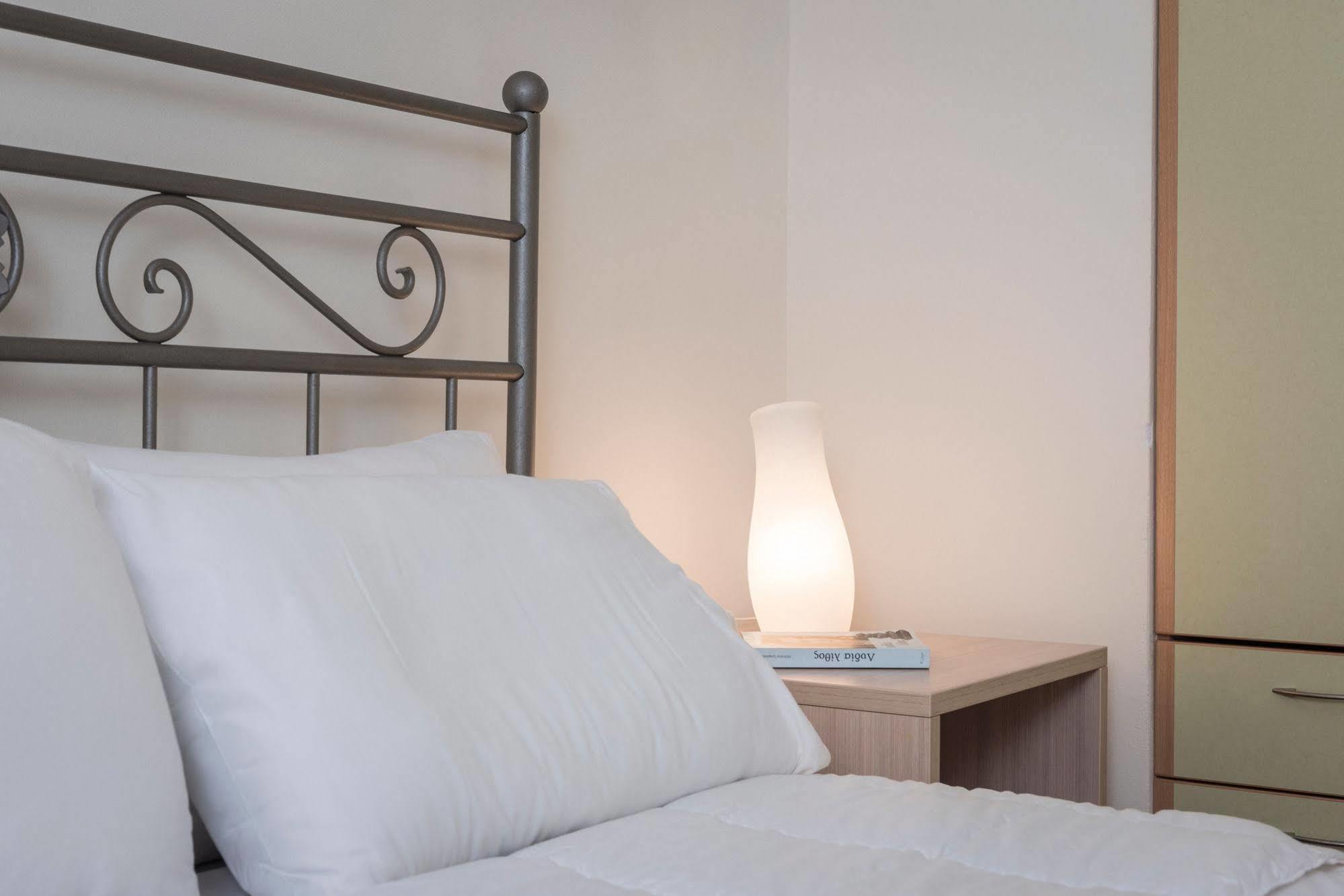 Icarus Hotel Kalamaki Dış mekan fotoğraf