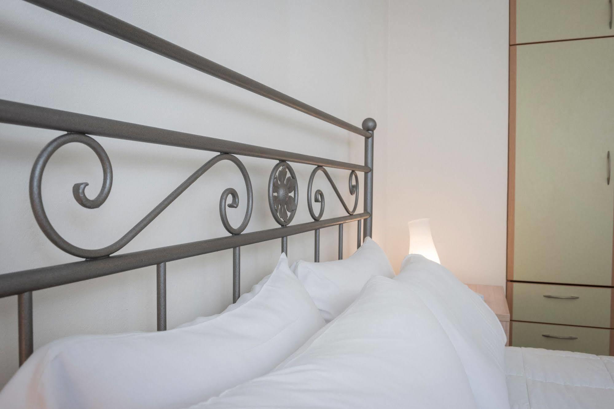 Icarus Hotel Kalamaki Dış mekan fotoğraf